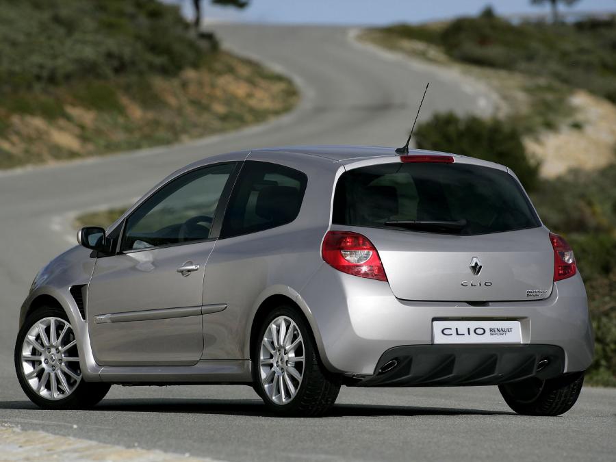 Renault Clio R.S. 2.0 16V 2006 года  (фото 7 из 125)